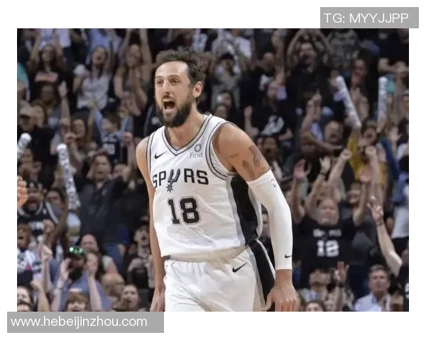 NBA马刺与勇士激战正酣比分紧咬精彩瞬间回顾与分析